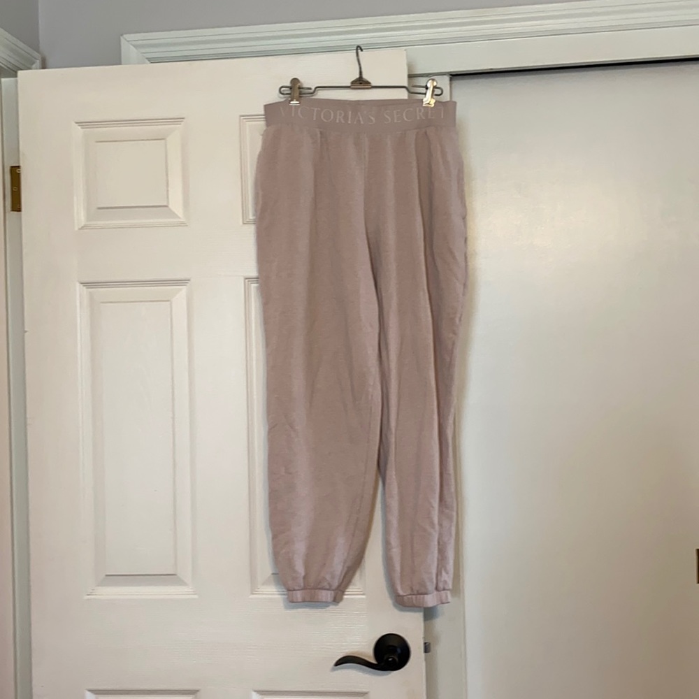 Victoria’s Secret Joggers with elastic waist and elastic ankles.
